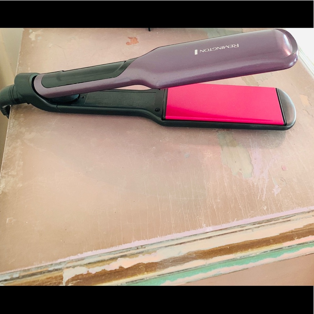 Flat Iron, 2" Ceramic Straightener